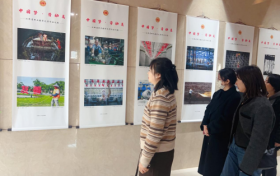 【职工文化】“中国梦·劳动美”——东乡区疾控中心干职工参观摄影巡展