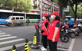 <strong>96166热线志愿者开展“我奉献 我快乐”文明交通志愿服务活动</strong>