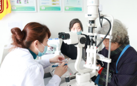 八旬闺蜜结伴焕睛四姐妹白内障术后共享清晰视界